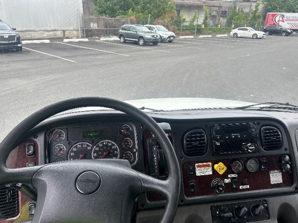 Refrigerated Truck-Light and Medium Duty Trucks-Freightliner-2019-M2-Philadelphia-PA-179,265\n\t\tmiles-$ 55,750 - Image 18