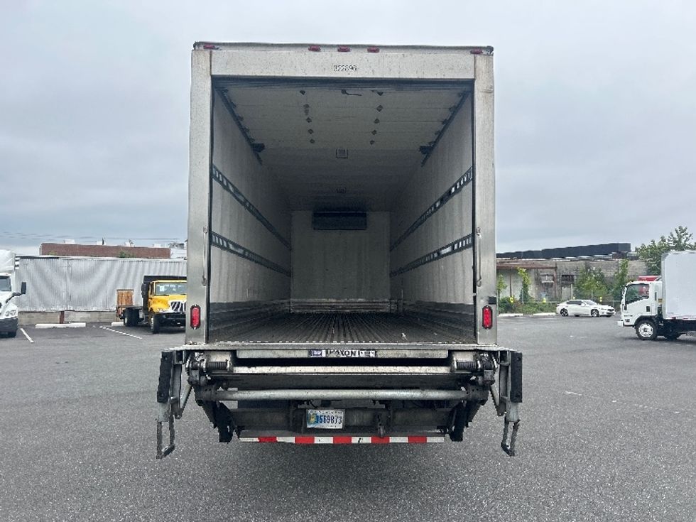 Refrigerated Truck-Light and Medium Duty Trucks-Freightliner-2019-M2-Philadelphia-PA-179,265\n\t\tmiles-$ 55,750 - Image 8