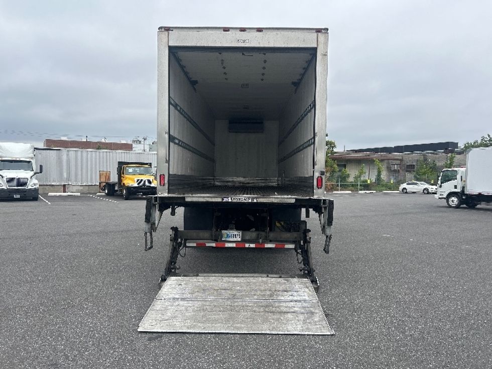 Refrigerated Truck-Light and Medium Duty Trucks-Freightliner-2019-M2-Philadelphia-PA-179,265\n\t\tmiles-$ 55,750 - Image 9