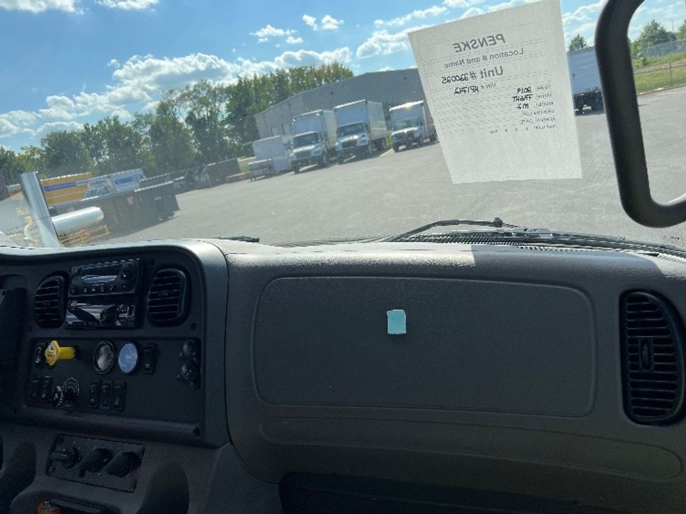 Refrigerated Truck-Light and Medium Duty Trucks-Freightliner-2019-M2-Philadelphia-PA-231,423\n\t\tmiles-$ 35,250 - Image 21
