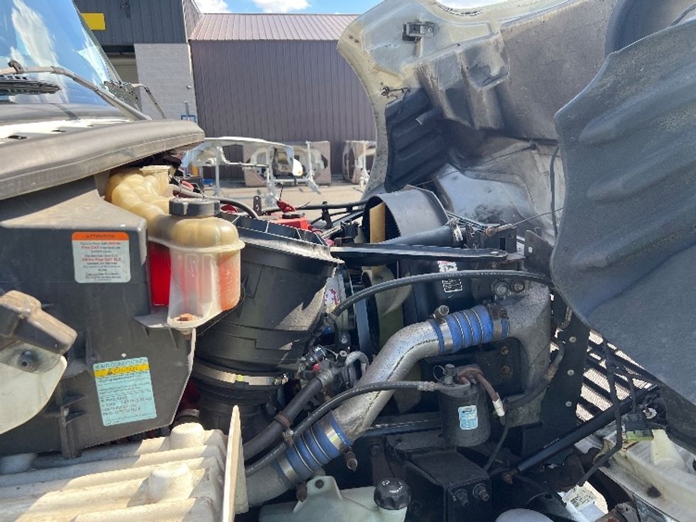 Refrigerated Truck-Light and Medium Duty Trucks-Freightliner-2019-M2-Philadelphia-PA-231,423\n\t\tmiles-$ 35,250 - Image 23