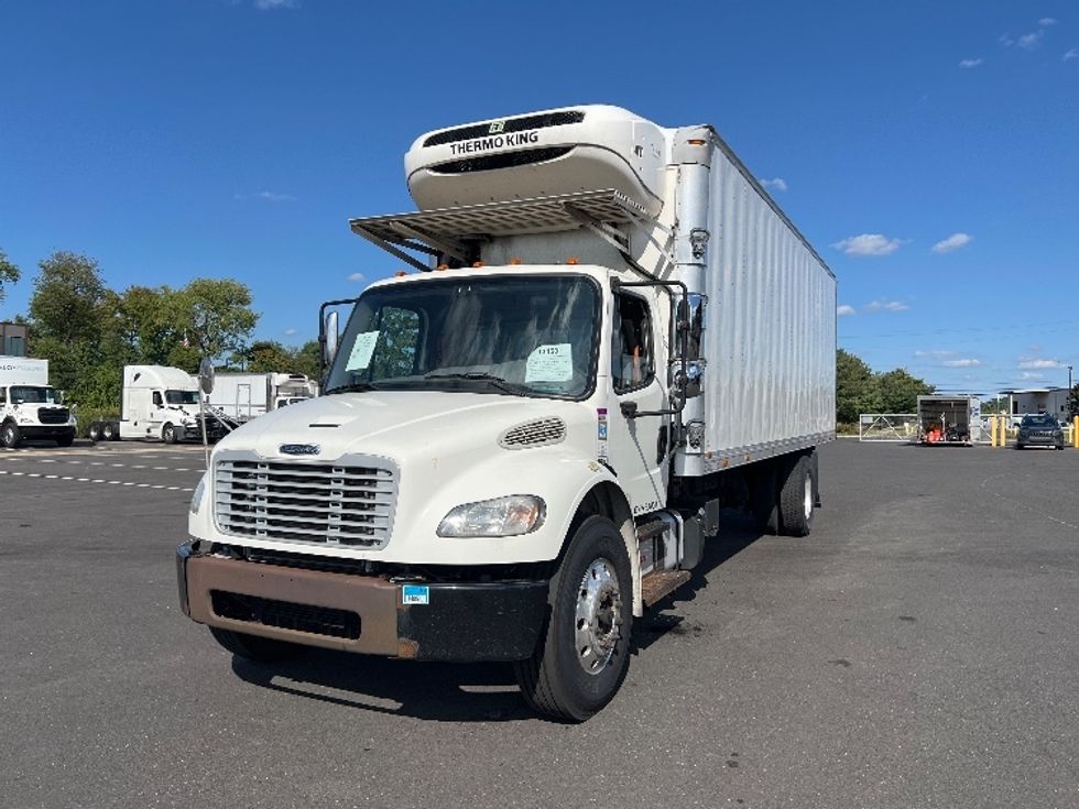 Refrigerated Truck-Light and Medium Duty Trucks-Freightliner-2019-M2-Philadelphia-PA-231,423\n\t\tmiles-$ 35,250 - Image 3