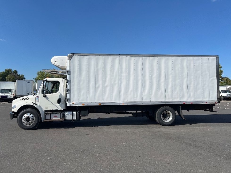 Refrigerated Truck-Light and Medium Duty Trucks-Freightliner-2019-M2-Philadelphia-PA-231,423\n\t\tmiles-$ 35,250 - Image 4