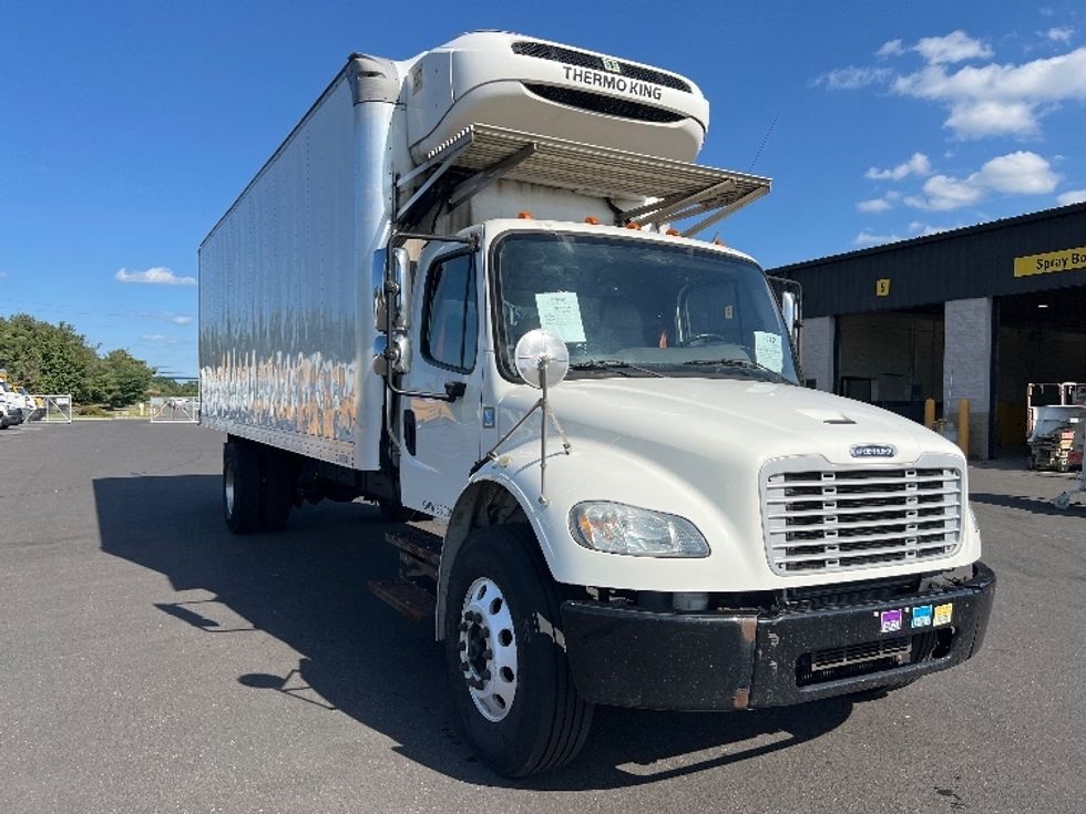 Refrigerated Truck-Light and Medium Duty Trucks-Freightliner-2019-M2-Philadelphia-PA-293,489\n\t\tmiles-$ 25,000 - Image 1