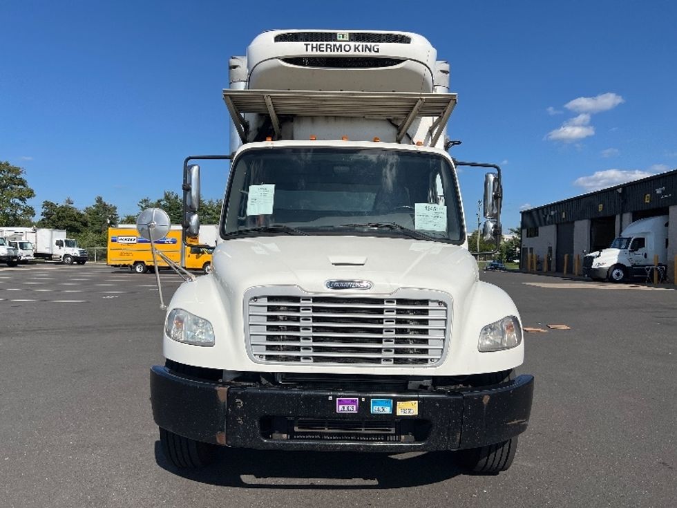 Refrigerated Truck-Light and Medium Duty Trucks-Freightliner-2019-M2-Philadelphia-PA-293,489\n\t\tmiles-$ 25,000 - Image 2