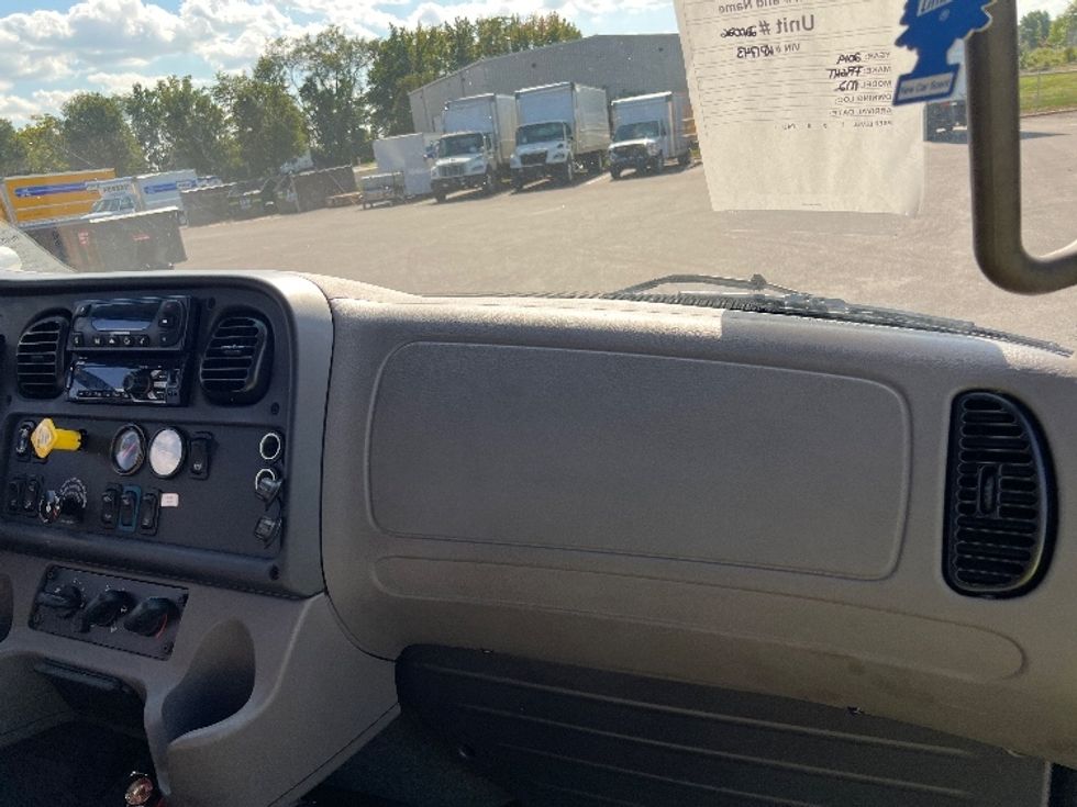 Refrigerated Truck-Light and Medium Duty Trucks-Freightliner-2019-M2-Philadelphia-PA-293,489\n\t\tmiles-$ 25,000 - Image 21