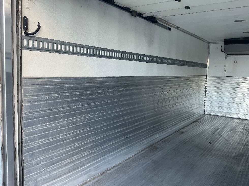 Refrigerated Truck-Light and Medium Duty Trucks-Freightliner-2019-M2-Phoenix-AZ-175,140\n\t\tmiles-$ 49,500 - Image 11