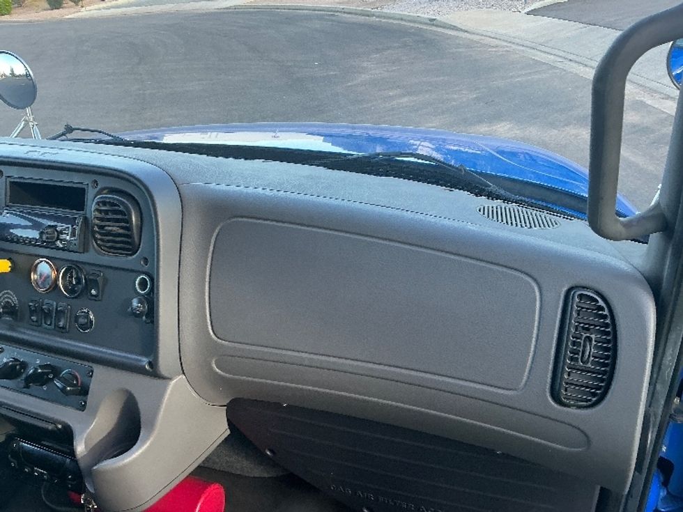 Refrigerated Truck-Light and Medium Duty Trucks-Freightliner-2019-M2-Phoenix-AZ-175,140\n\t\tmiles-$ 49,500 - Image 21