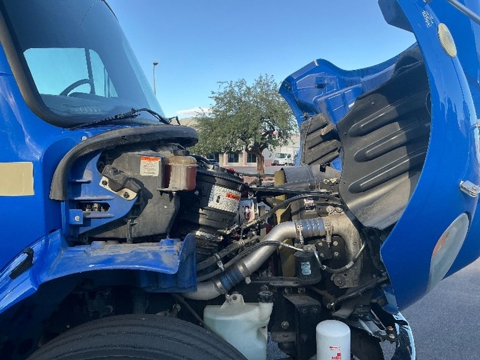 Refrigerated Truck-Light and Medium Duty Trucks-Freightliner-2019-M2-Phoenix-AZ-175,140\n\t\tmiles-$ 49,500 - Image 23