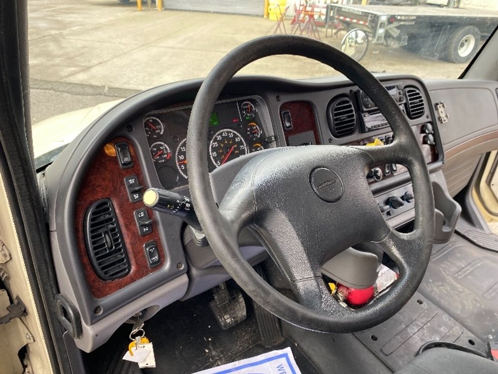 Refrigerated Truck-Light and Medium Duty Trucks-Freightliner-2019-M2-Piqua-OH-312,458\n\t\tmiles-$ 26,500 - Image 17