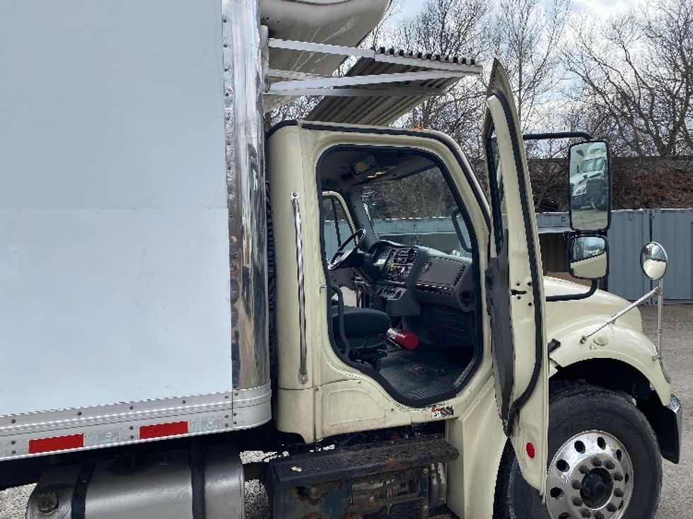 Refrigerated Truck-Light and Medium Duty Trucks-Freightliner-2019-M2-Piqua-OH-312,458\n\t\tmiles-$ 26,500 - Image 20
