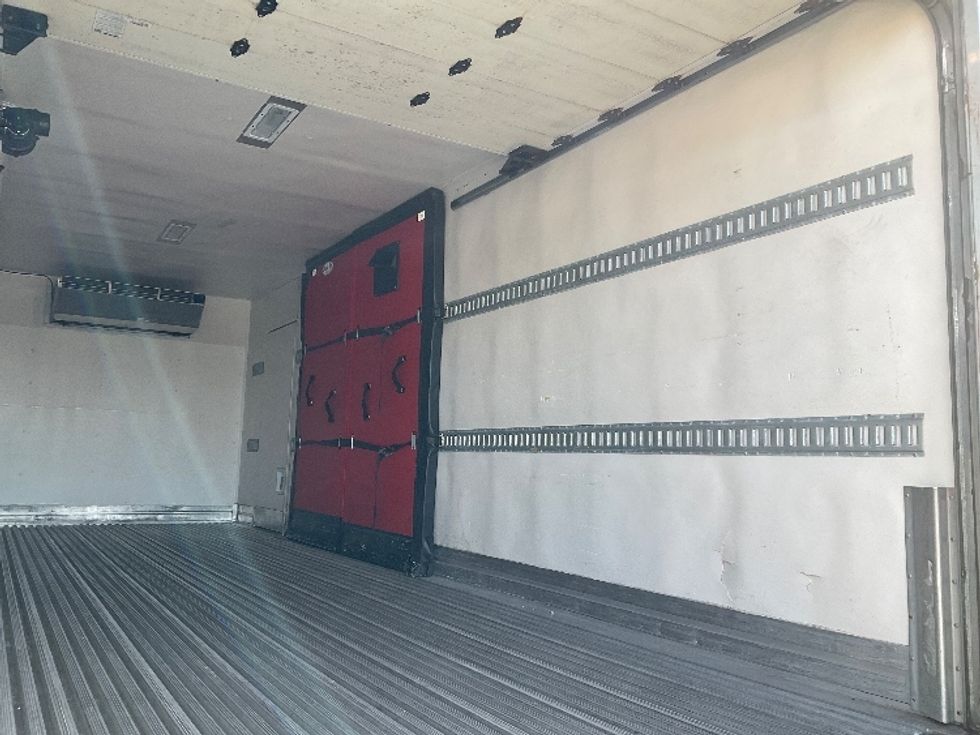 Refrigerated Truck-Light and Medium Duty Trucks-Freightliner-2019-M2-Piqua-OH-91,992\n\t\tmiles-$ 68,750 - Image 12
