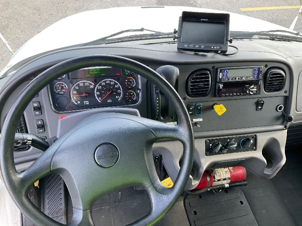 Refrigerated Truck-Light and Medium Duty Trucks-Freightliner-2019-M2-Piqua-OH-91,992\n\t\tmiles-$ 68,750 - Image 18