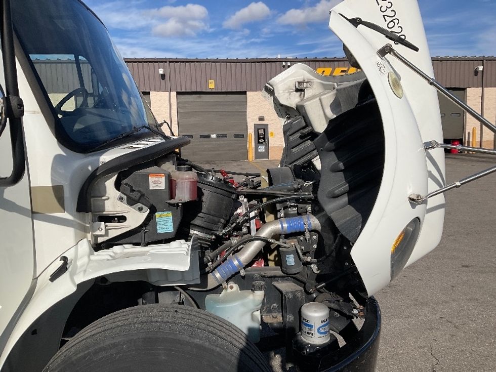 Refrigerated Truck-Light and Medium Duty Trucks-Freightliner-2019-M2-Piqua-OH-91,992\n\t\tmiles-$ 68,750 - Image 23