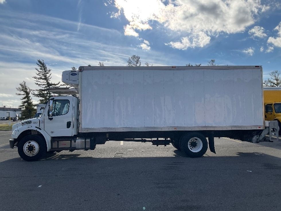 Refrigerated Truck-Light and Medium Duty Trucks-Freightliner-2019-M2-Piqua-OH-91,992\n\t\tmiles-$ 68,750 - Image 4