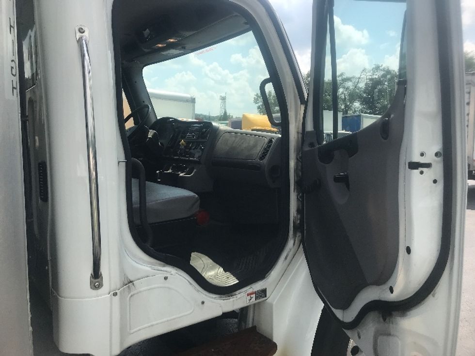 Refrigerated Truck-Light and Medium Duty Trucks-Freightliner-2019-M2-Pittsburgh-PA-161,033\n\t\tmiles-$ 62,750 - Image 20