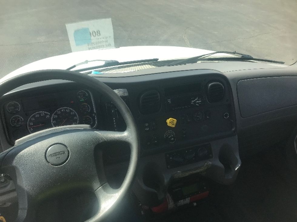 Refrigerated Truck-Light and Medium Duty Trucks-Freightliner-2019-M2-Pittsburgh-PA-166,252\n\t\tmiles-$ 48,000 - Image 18