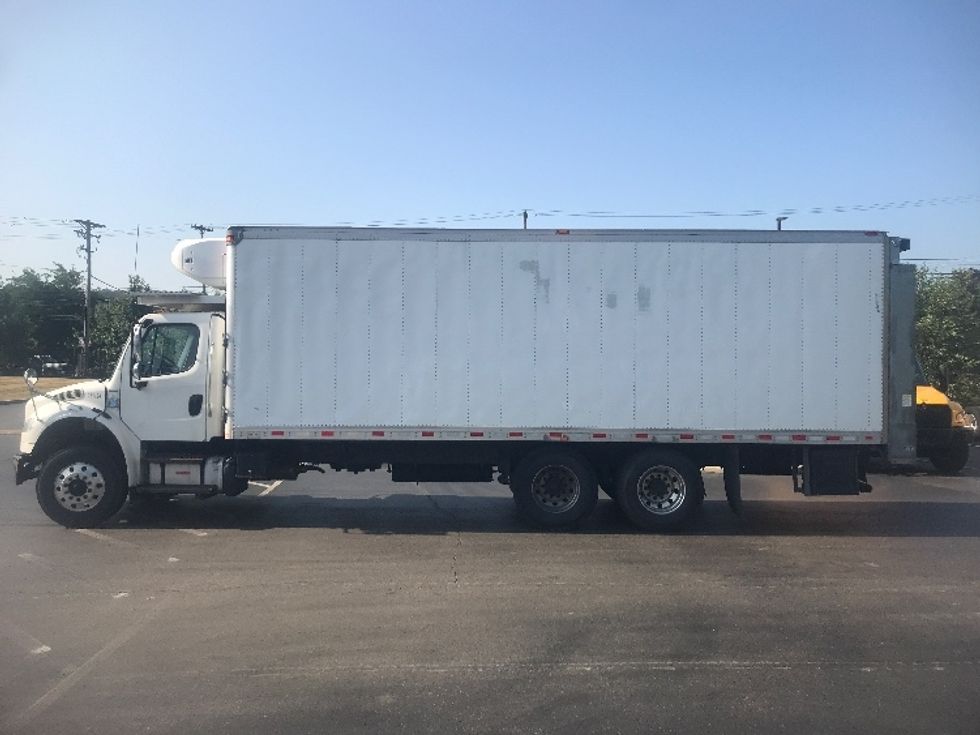 Refrigerated Truck-Light and Medium Duty Trucks-Freightliner-2019-M2-Pittsburgh-PA-315,401\n\t\tmiles-$ 36,500 - Image 4