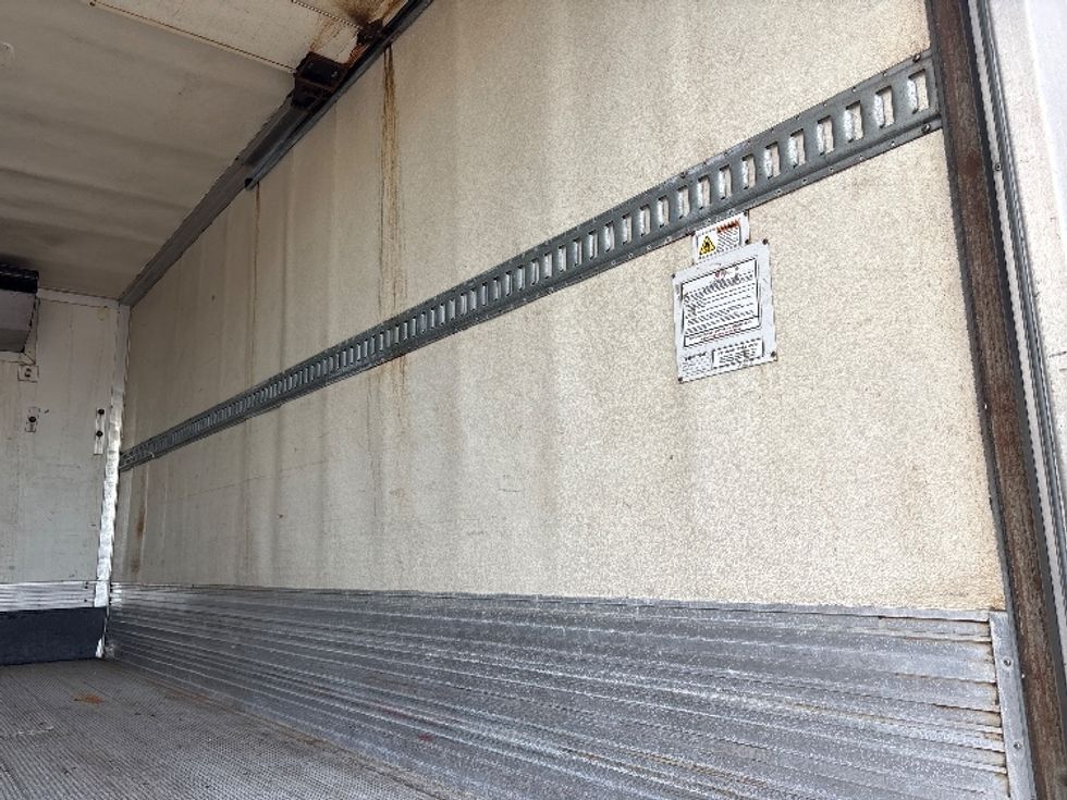 Refrigerated Truck-Light and Medium Duty Trucks-Freightliner-2019-M2-Pompano Beach-FL-159,571\n\t\tmiles-$ 52,500 - Image 12