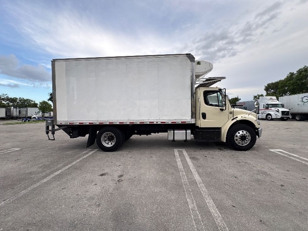 Refrigerated Truck-Light and Medium Duty Trucks-Freightliner-2019-M2-Pompano Beach-FL-159,571\n\t\tmiles-$ 52,500 - Image 15