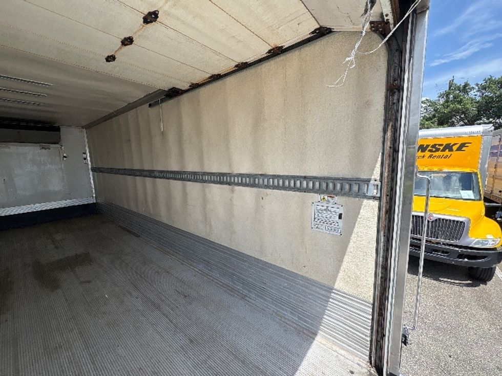 Refrigerated Truck-Light and Medium Duty Trucks-Freightliner-2019-M2-Pompano Beach-FL-177,251\n\t\tmiles-$ 47,500 - Image 12