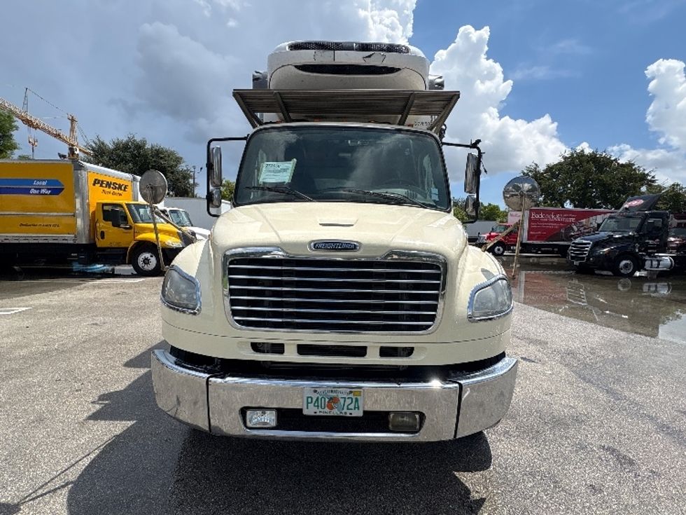Refrigerated Truck-Light and Medium Duty Trucks-Freightliner-2019-M2-Pompano Beach-FL-177,251\n\t\tmiles-$ 47,500 - Image 2