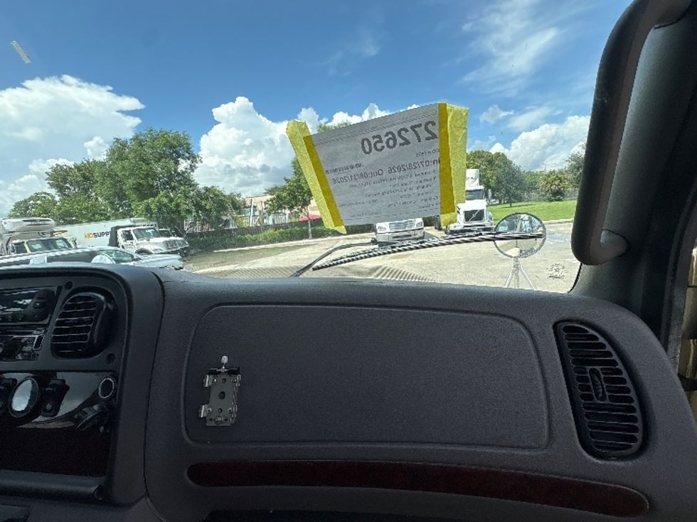 Refrigerated Truck-Light and Medium Duty Trucks-Freightliner-2019-M2-Pompano Beach-FL-177,251\n\t\tmiles-$ 47,500 - Image 21