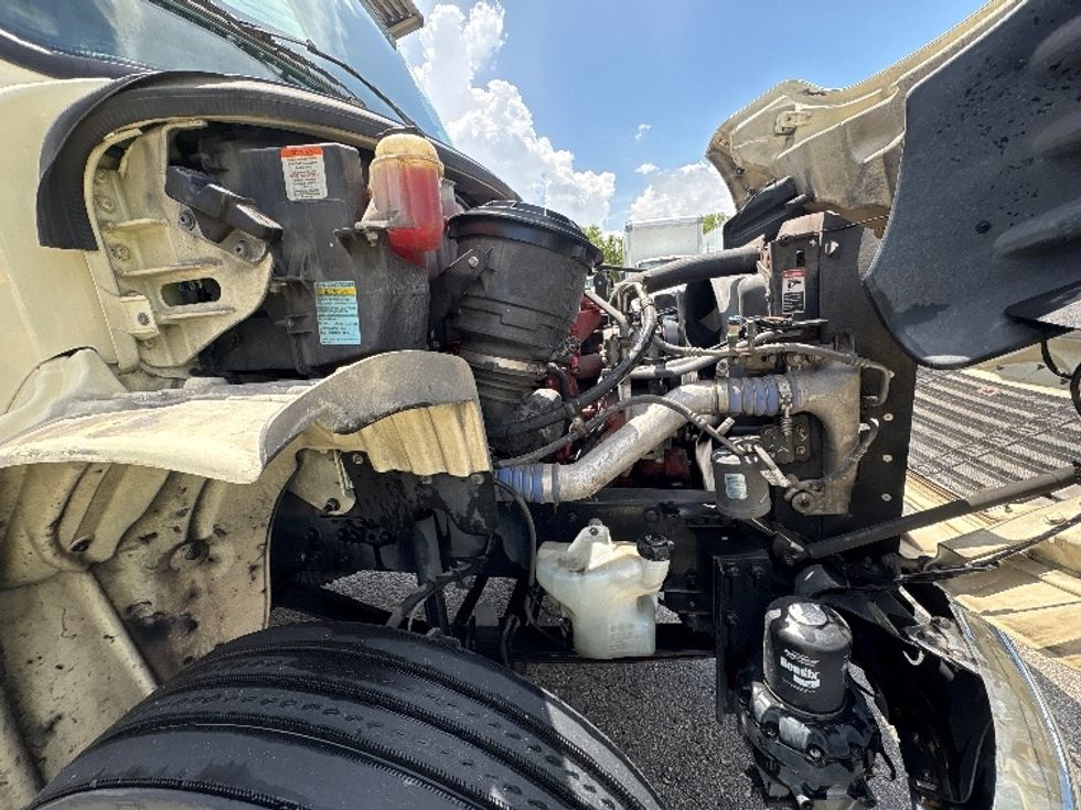 Refrigerated Truck-Light and Medium Duty Trucks-Freightliner-2019-M2-Pompano Beach-FL-177,251\n\t\tmiles-$ 47,500 - Image 23