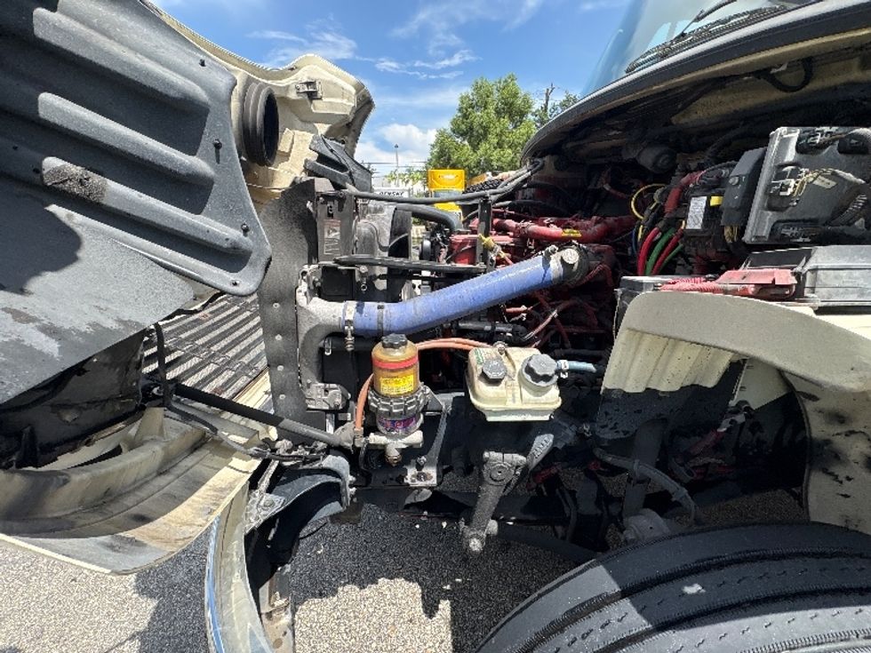 Refrigerated Truck-Light and Medium Duty Trucks-Freightliner-2019-M2-Pompano Beach-FL-177,251\n\t\tmiles-$ 47,500 - Image 24