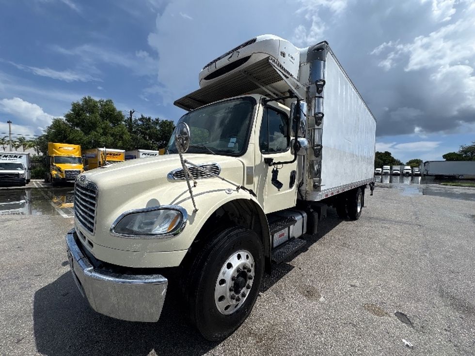 Refrigerated Truck-Light and Medium Duty Trucks-Freightliner-2019-M2-Pompano Beach-FL-177,251\n\t\tmiles-$ 47,500 - Image 3