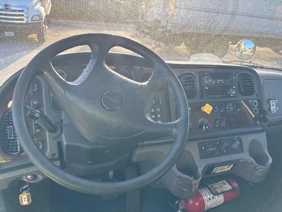 Refrigerated Truck-Light and Medium Duty Trucks-Freightliner-2019-M2-Pompano Beach-FL-230,036\n\t\tmiles-$ 41,750 - Image 18