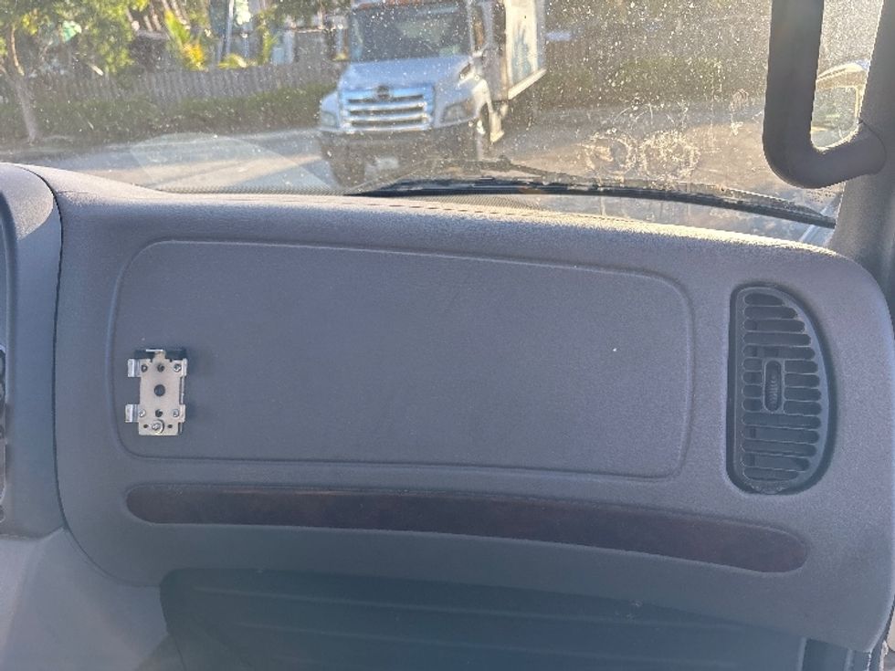 Refrigerated Truck-Light and Medium Duty Trucks-Freightliner-2019-M2-Pompano Beach-FL-230,036\n\t\tmiles-$ 41,750 - Image 21