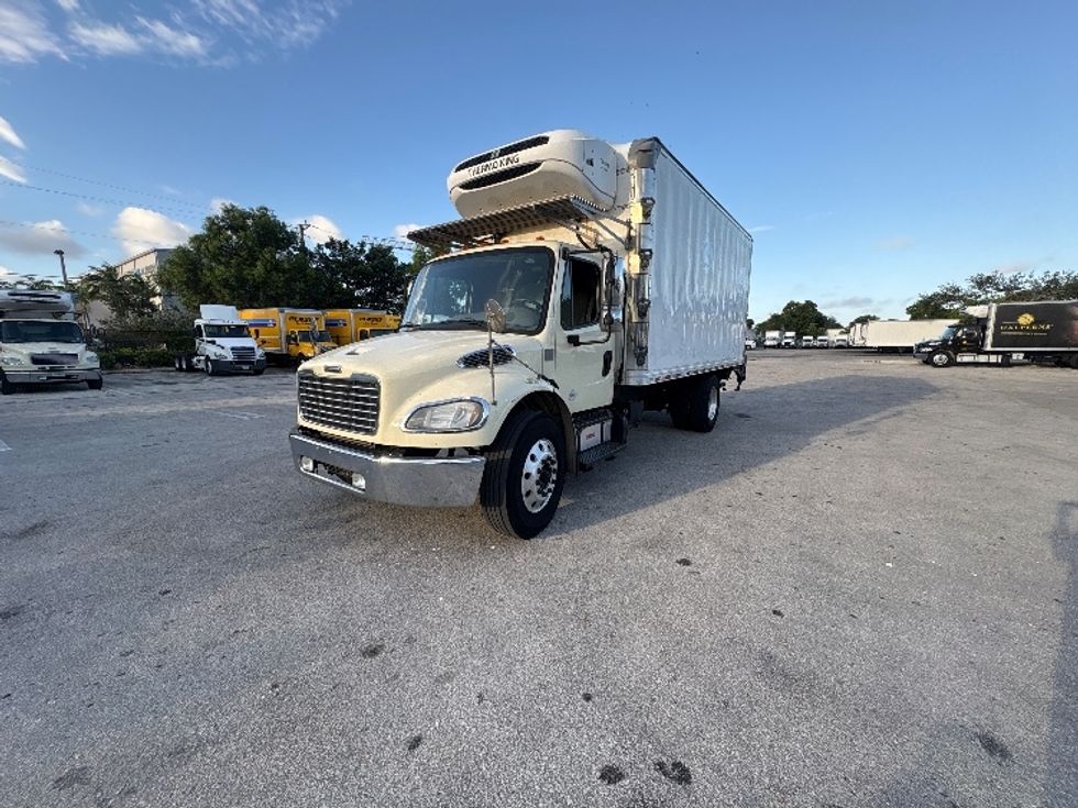 Refrigerated Truck-Light and Medium Duty Trucks-Freightliner-2019-M2-Pompano Beach-FL-230,036\n\t\tmiles-$ 41,750 - Image 3