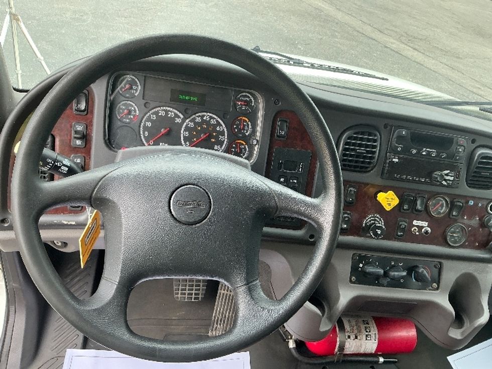 Refrigerated Truck-Light and Medium Duty Trucks-Freightliner-2019-M2-Poplar Bluff-MO-367,076\n\t\tmiles-$ 28,750 - Image 17
