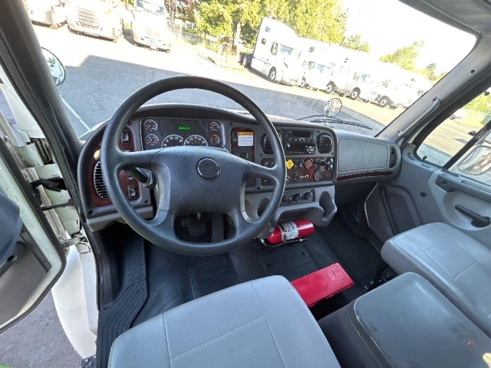 Refrigerated Truck-Light and Medium Duty Trucks-Freightliner-2019-M2-Portland-OR-232,668\n\t\tmiles-$ 56,750 - Image 16