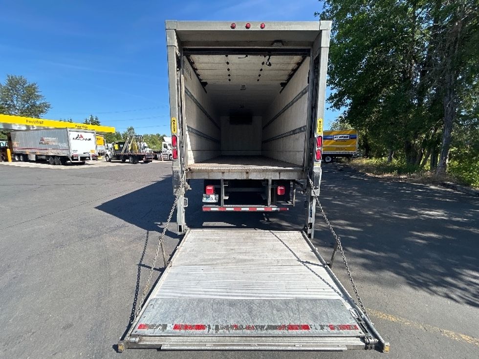 Refrigerated Truck-Light and Medium Duty Trucks-Freightliner-2019-M2-Portland-OR-232,668\n\t\tmiles-$ 56,750 - Image 8