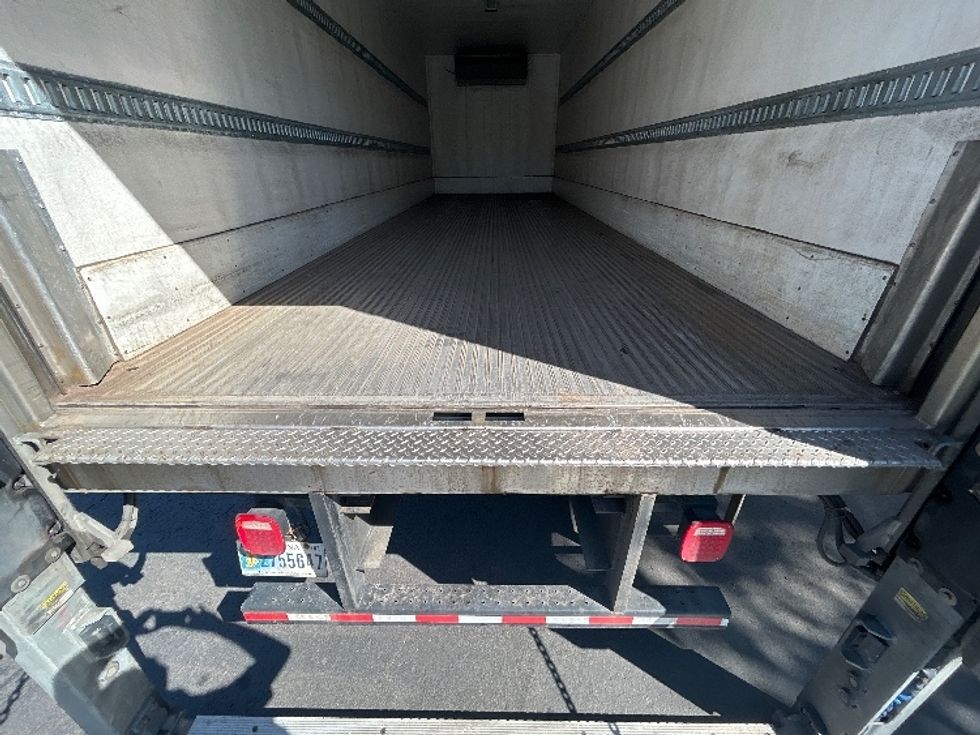 Refrigerated Truck-Light and Medium Duty Trucks-Freightliner-2019-M2-Portland-OR-232,668\n\t\tmiles-$ 56,750 - Image 9