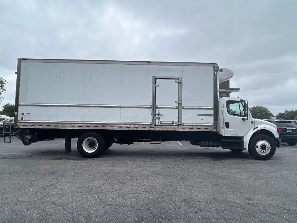 Refrigerated Truck-Light and Medium Duty Trucks-Freightliner-2019-M2-Prince George-VA-116,000\n\t\tmiles-$ 51,500 - Image 15