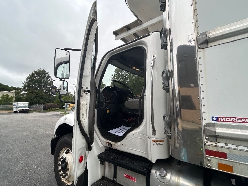 Refrigerated Truck-Light and Medium Duty Trucks-Freightliner-2019-M2-Prince George-VA-116,000\n\t\tmiles-$ 51,500 - Image 16