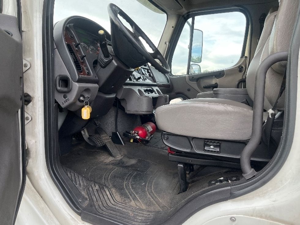 2019 Freightliner M2 106 Medium Duty photo 11