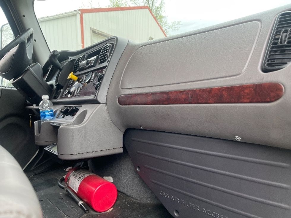 Refrigerated Truck-Light and Medium Duty Trucks-Freightliner-2019-M2-Prince George-VA-241,790\n\t\tmiles-$ 46,000 - Image 22