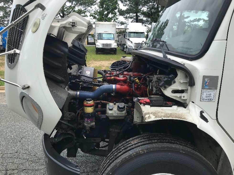 Refrigerated Truck-Light and Medium Duty Trucks-Freightliner-2019-M2-Prince George-VA-280,027\n\t\tmiles-$ 28,750 - Image 23