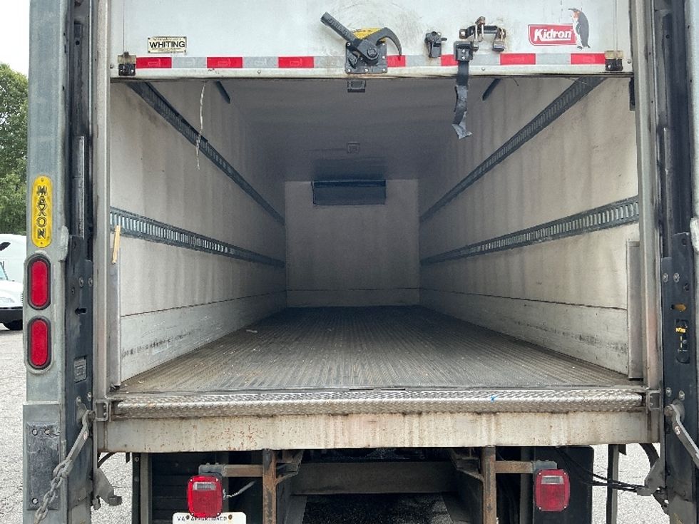 Refrigerated Truck-Light and Medium Duty Trucks-Freightliner-2019-M2-Prince George-VA-339,126\n\t\tmiles-$ 38,250 - Image 10