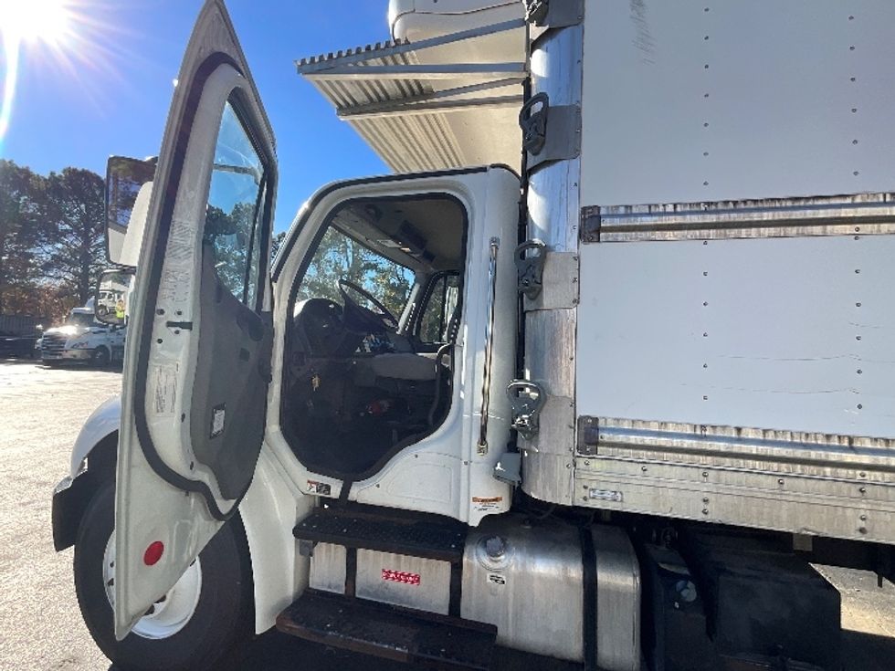 Refrigerated Truck-Light and Medium Duty Trucks-Freightliner-2019-M2-Raleigh-NC-155,249\n\t\tmiles-$ 63,750 - Image 16