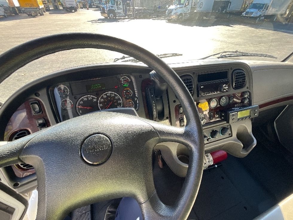 Refrigerated Truck-Light and Medium Duty Trucks-Freightliner-2019-M2-Raleigh-NC-155,249\n\t\tmiles-$ 63,750 - Image 18