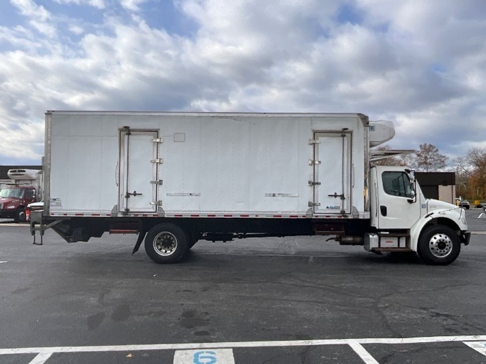 Refrigerated Truck-Light and Medium Duty Trucks-Freightliner-2019-M2-Reading-PA-384,065\n\t\tmiles-$ 21,250 - Image 14