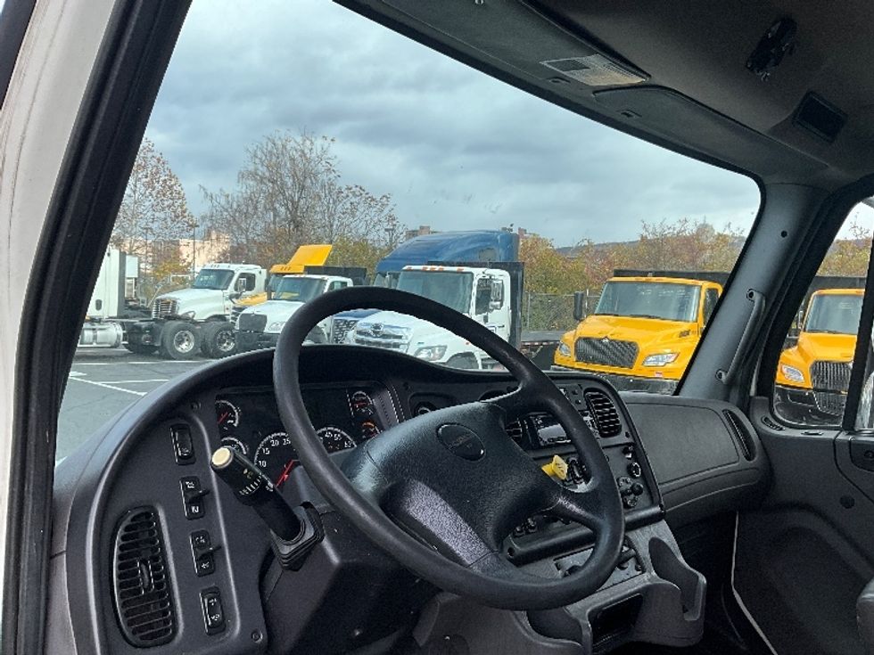 Refrigerated Truck-Light and Medium Duty Trucks-Freightliner-2019-M2-Reading-PA-384,065\n\t\tmiles-$ 21,250 - Image 16