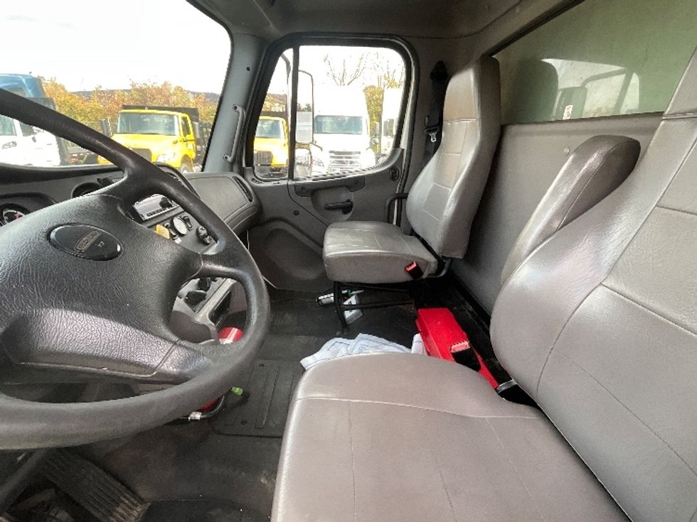 Refrigerated Truck-Light and Medium Duty Trucks-Freightliner-2019-M2-Reading-PA-384,065\n\t\tmiles-$ 21,250 - Image 18