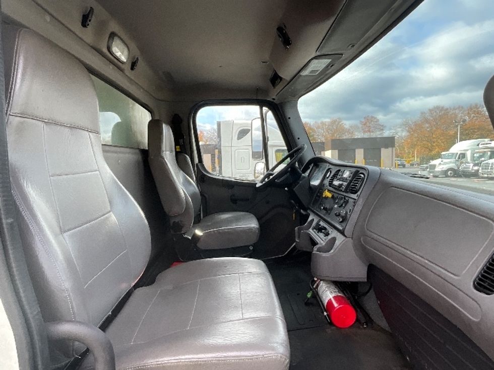 Refrigerated Truck-Light and Medium Duty Trucks-Freightliner-2019-M2-Reading-PA-384,065\n\t\tmiles-$ 21,250 - Image 21