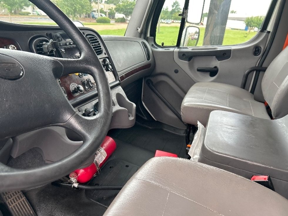 Refrigerated Truck-Light and Medium Duty Trucks-Freightliner-2019-M2-Richland-MS-344,990\n\t\tmiles-$ 36,500 - Image 17